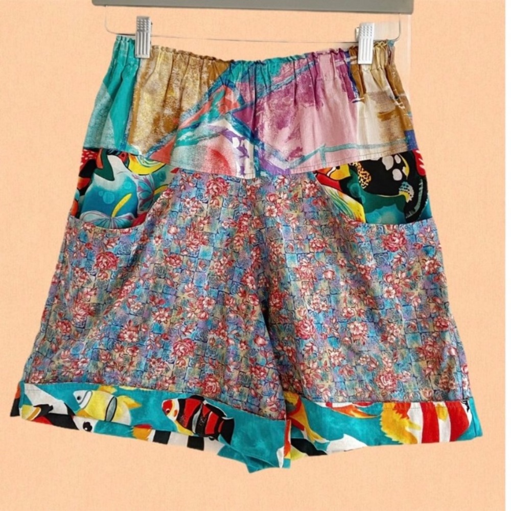 Vintage 80's colourful multi print shorts